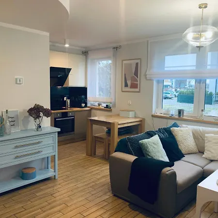 アパート Malva Sun Dog Friendly With Garden コウォブジェク